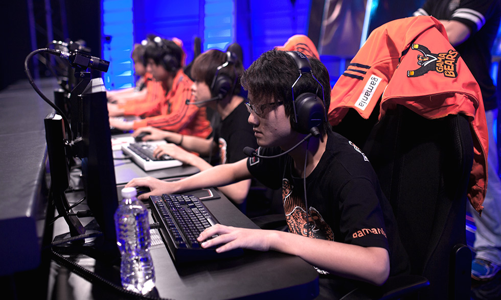 破晓宣传片》发布：新赛季更新带来地图与装备优化，开启召唤师征程